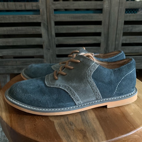 Boys Cole Haan Dress Shoes size 4. - Picture 3 of 6